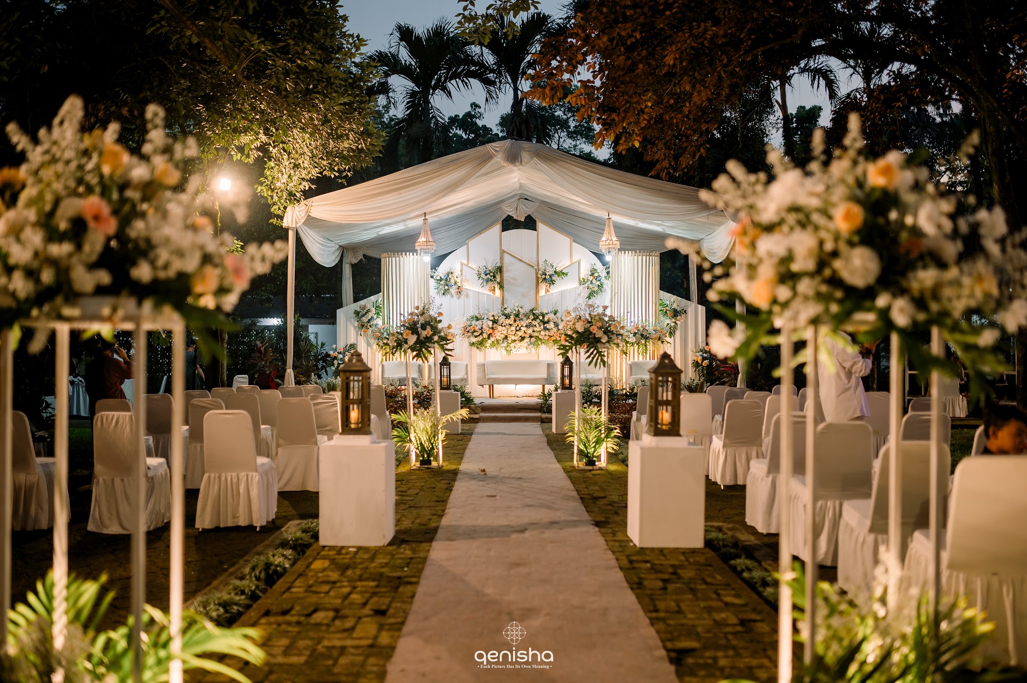 Dekorasi Garden Malam
